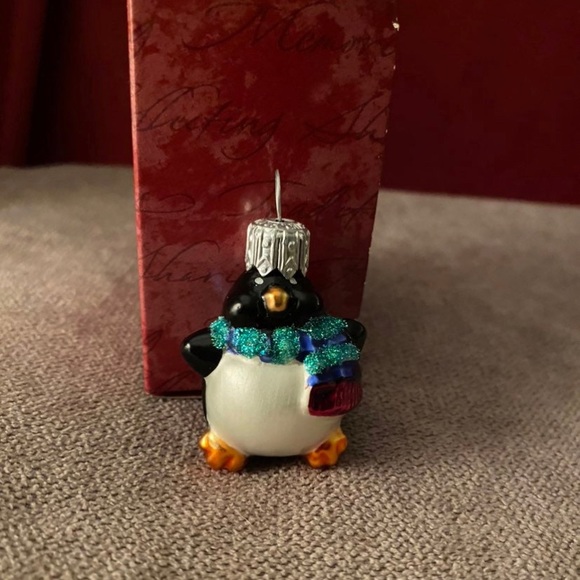 Hallmark Hand-Blown Glass Ornament Li'l Roly-Poly Penguin - Picture 4 of 7